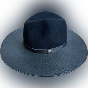 Goorin Bros. Women’s Wide Brim Hat w/ leather brim - Size L